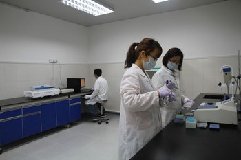 参观温州中天华康亲子鉴定中心实验室 29